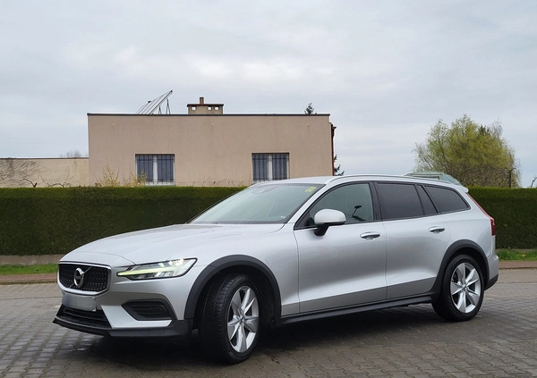 Volvo V60 Cross Country cena 84500 przebieg: 263000, rok produkcji 2020 z Gołdap małe 562